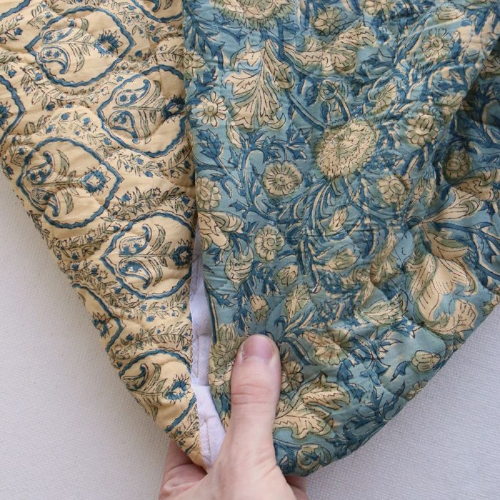 Kalyani - Tissu indien matelassé double face coton hand block, largeur 100 cm