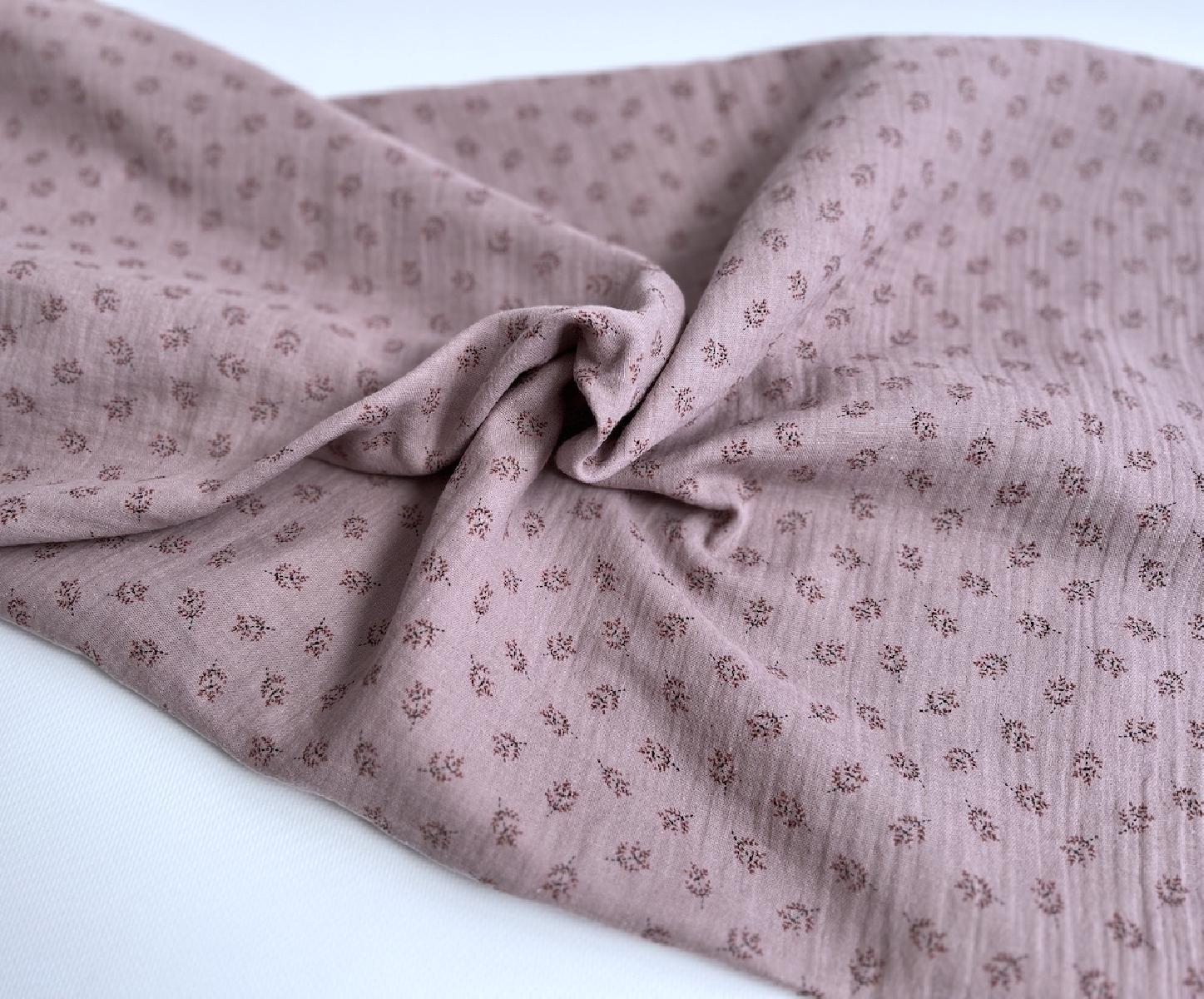 Double gaze de coton BIO vieux rose motif branches Tissus issus de l'agriculture biologique  - 3