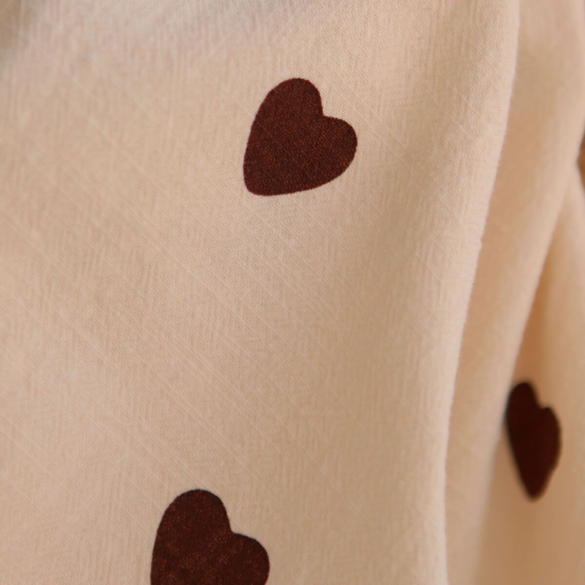 Manou - Coton lavé bio coloris vanille motif coeurs chocolat