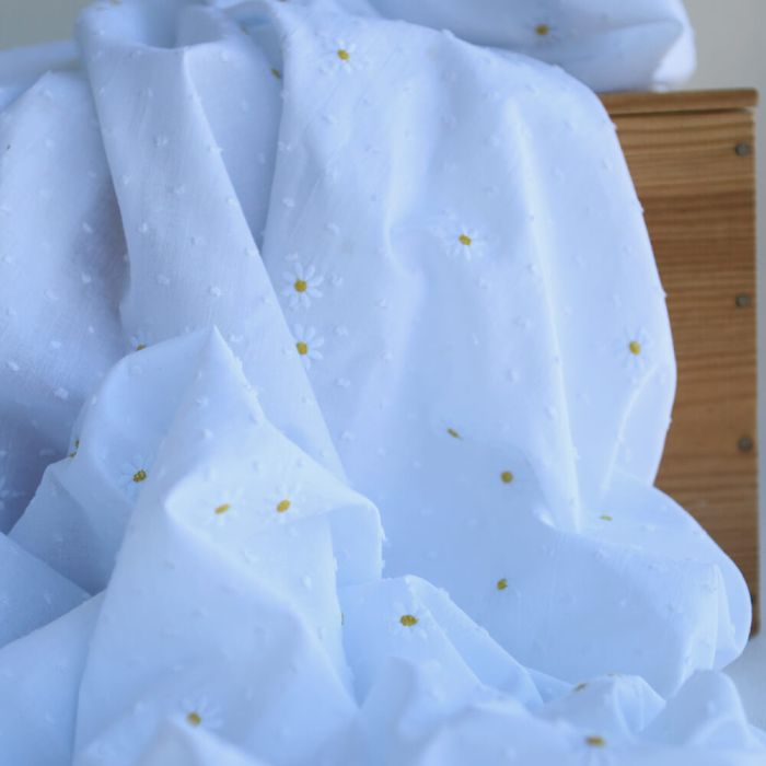 Adelaide - Plumetis de coton blanc broderies petites marguerites