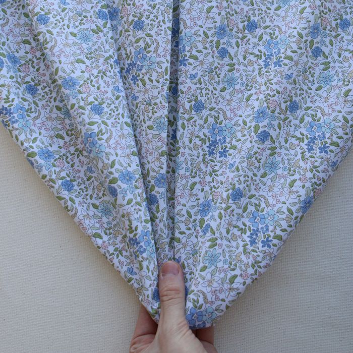 Amelie - Popeline de coton fleuri teintes bleues