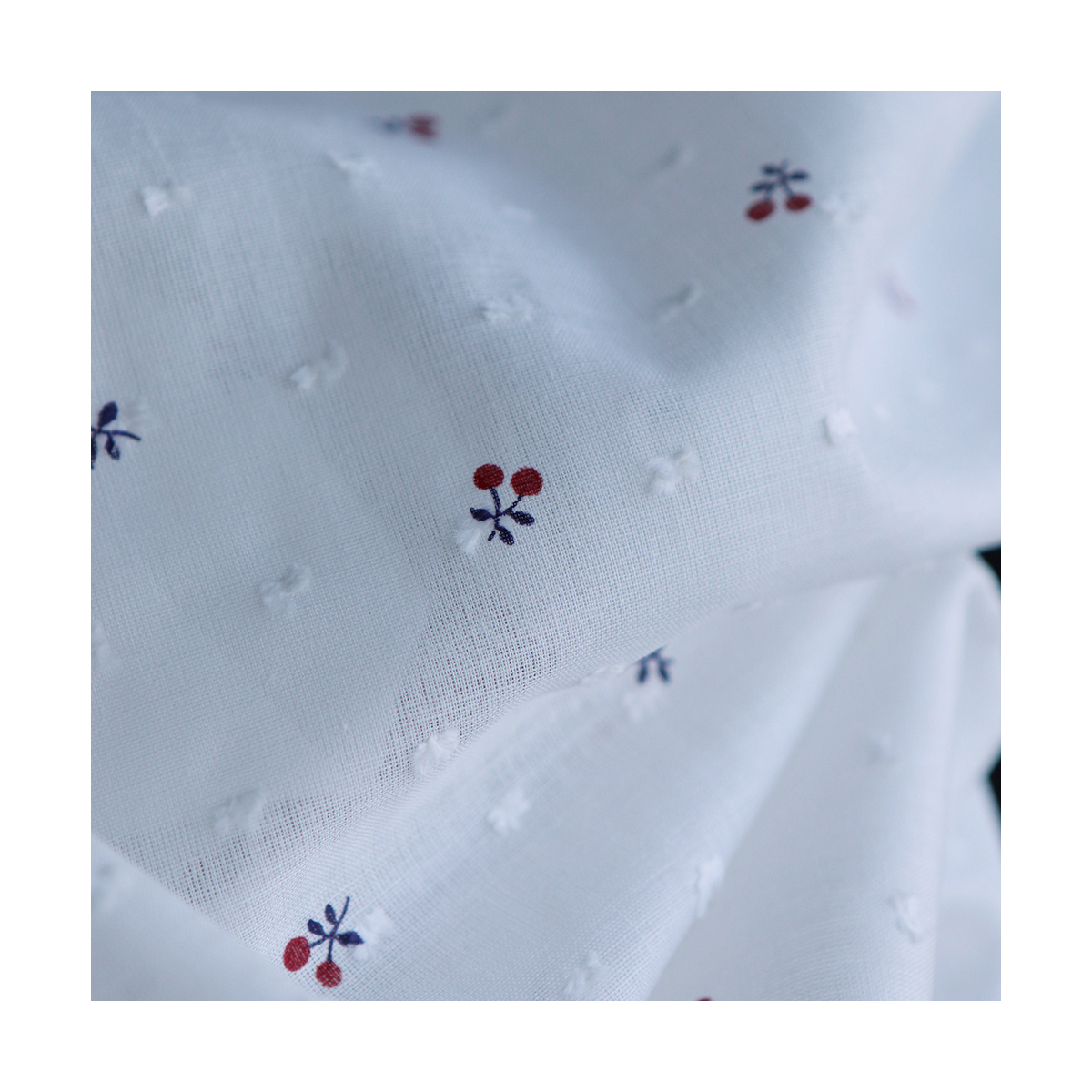 Cereza - Plumetis de coton BIO motifs imprimés cerises noir et rouge