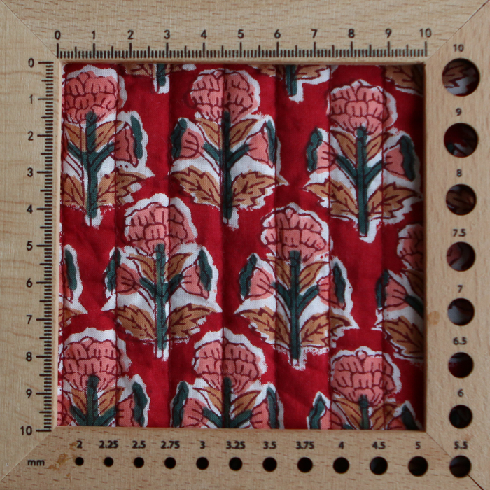Chandra - Tissu indien matelassé double face hand block rouge floral