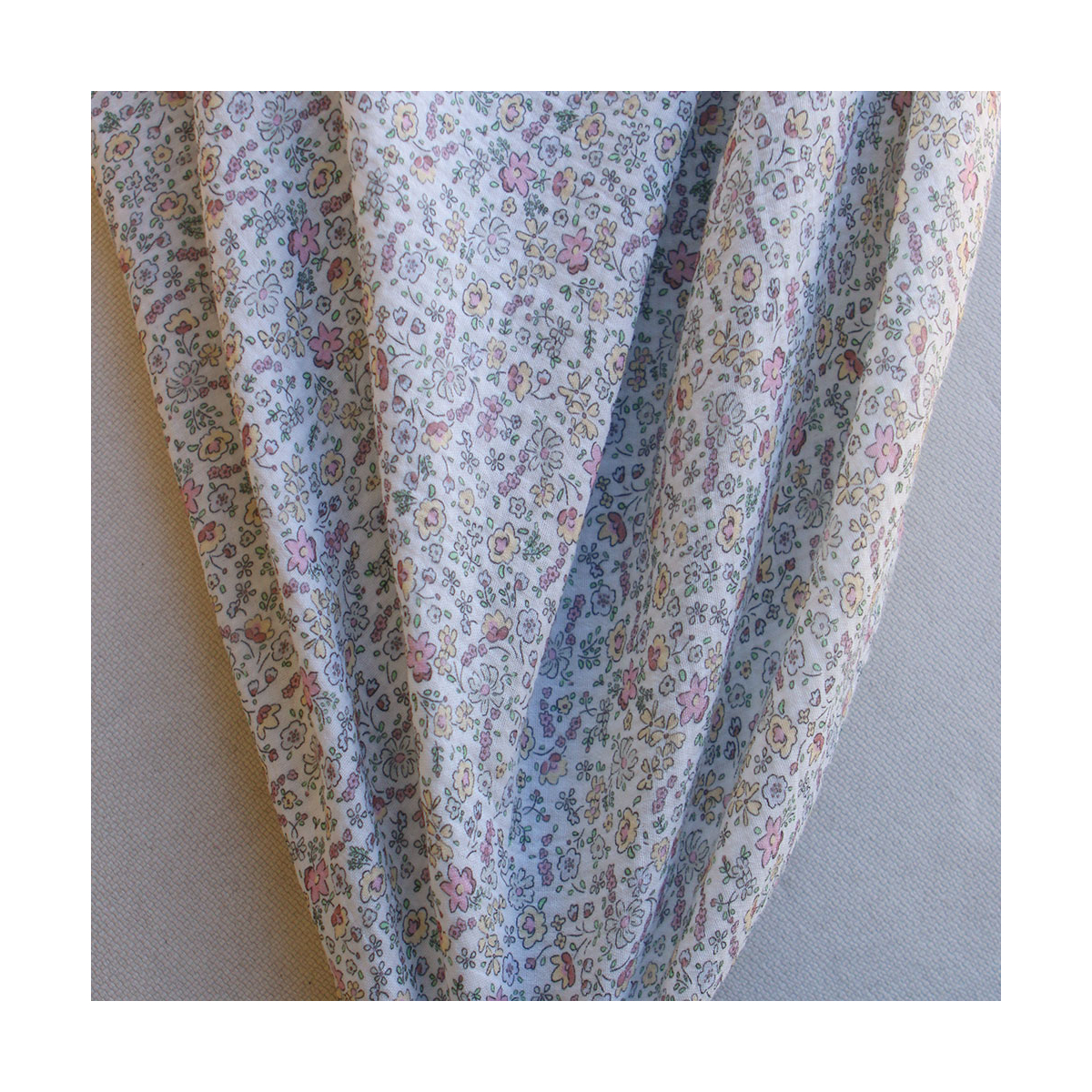 copy of Albane - Double gaze de coton motif fleuri bleu ocre