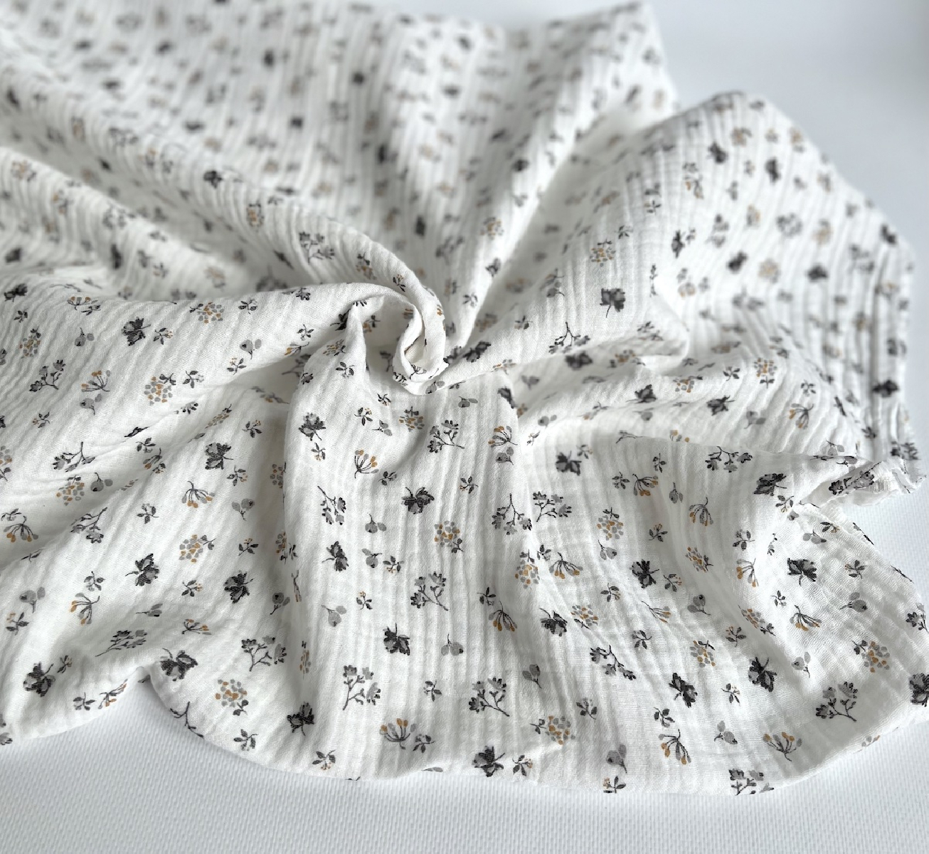 Double gaze de coton BIO blanc motif exclusif Grey Tissus issus de l'agriculture biologique  - 7