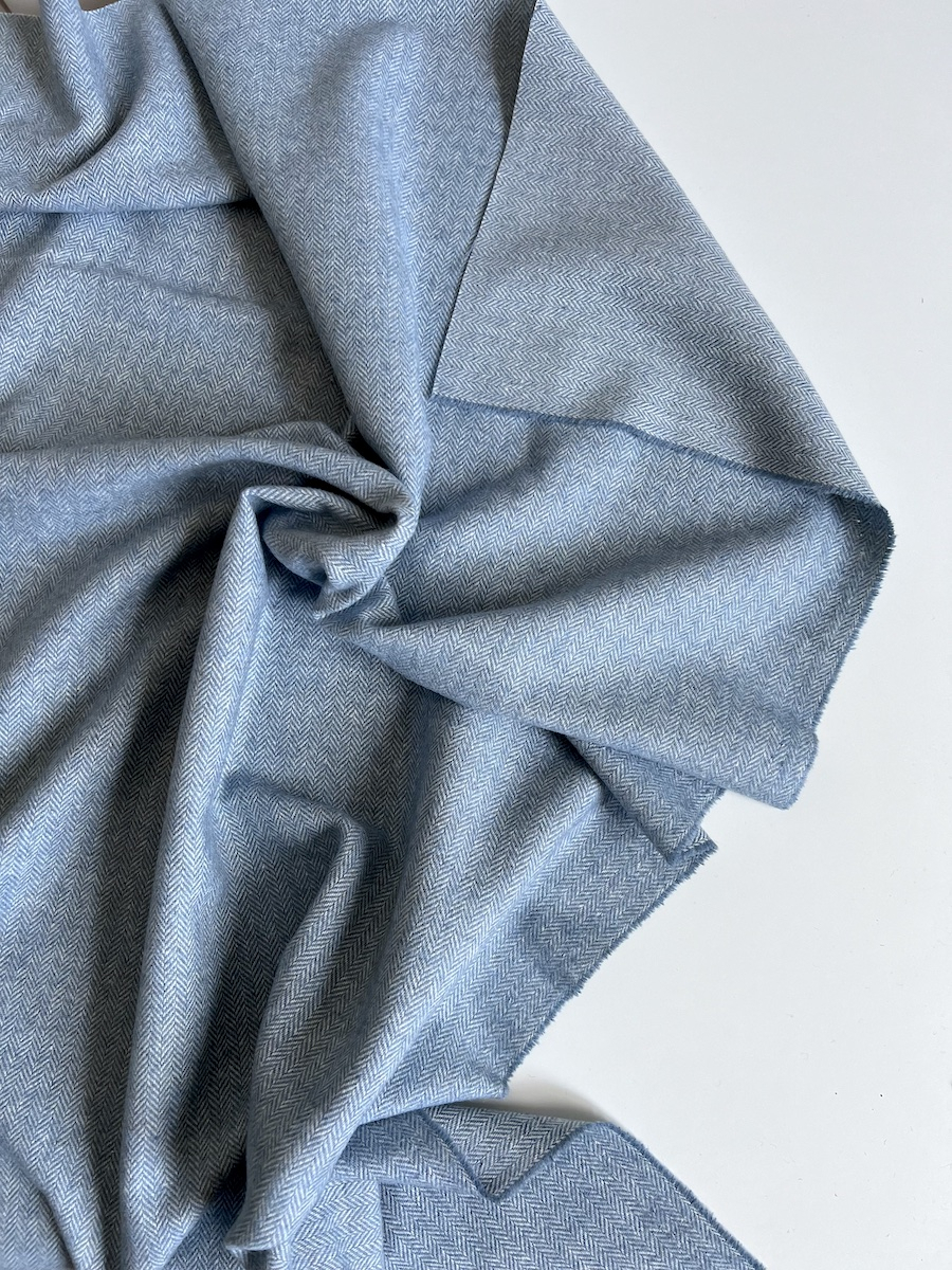 Tissu chevrons texturé coton / laine coloris bleu jean