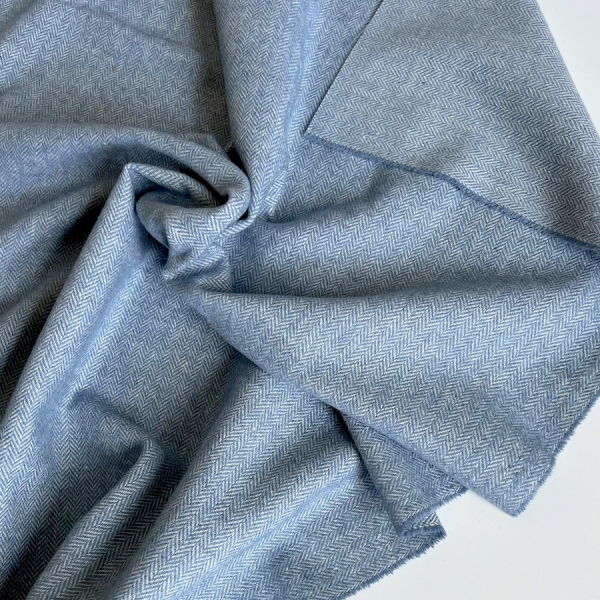 Tissu chevrons texturé coton / laine coloris bleu jean