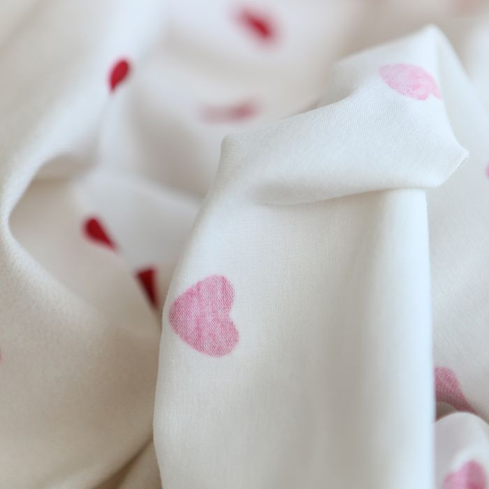 Little Manou - Jersey coton bio motif exclusif coeurs rouges