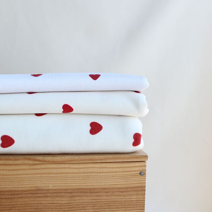 Little Manou - Sweat mélange de coton bouclettes motif exclusif coeurs rouges