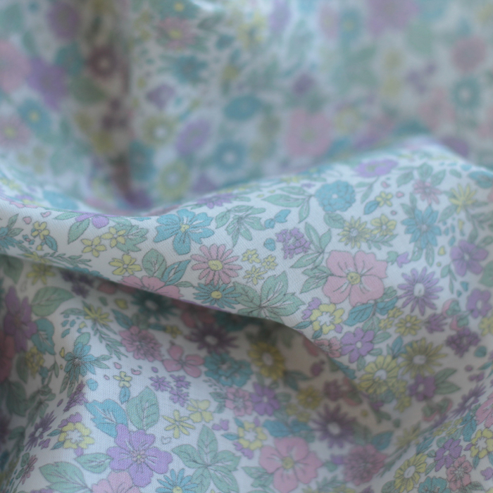 Batiste de coton douce à imprimé fleuri bleu poudré
