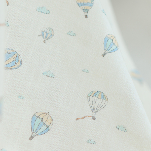 Fergusson - Coton lavé bio coloris vanille motif montgolfière