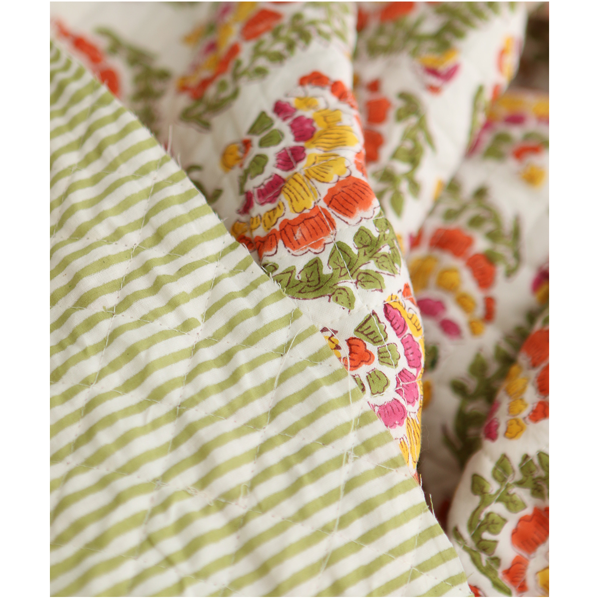 Ravi - Tissu indien matelassé double face coton hand block teal largeur 100cm