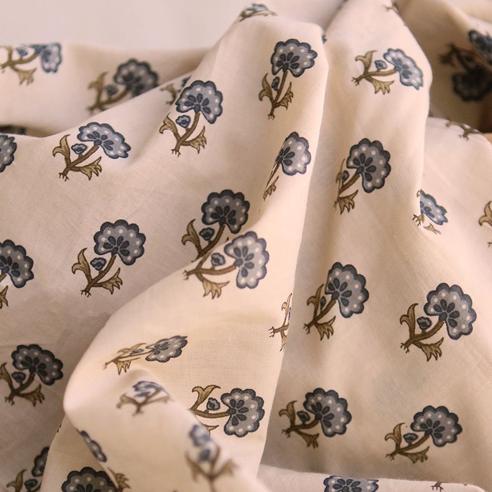Kavya B - Tissu indien en coton hand block fond crème