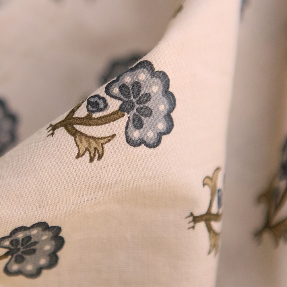 Kavya B - Tissu indien en coton hand block fond crème