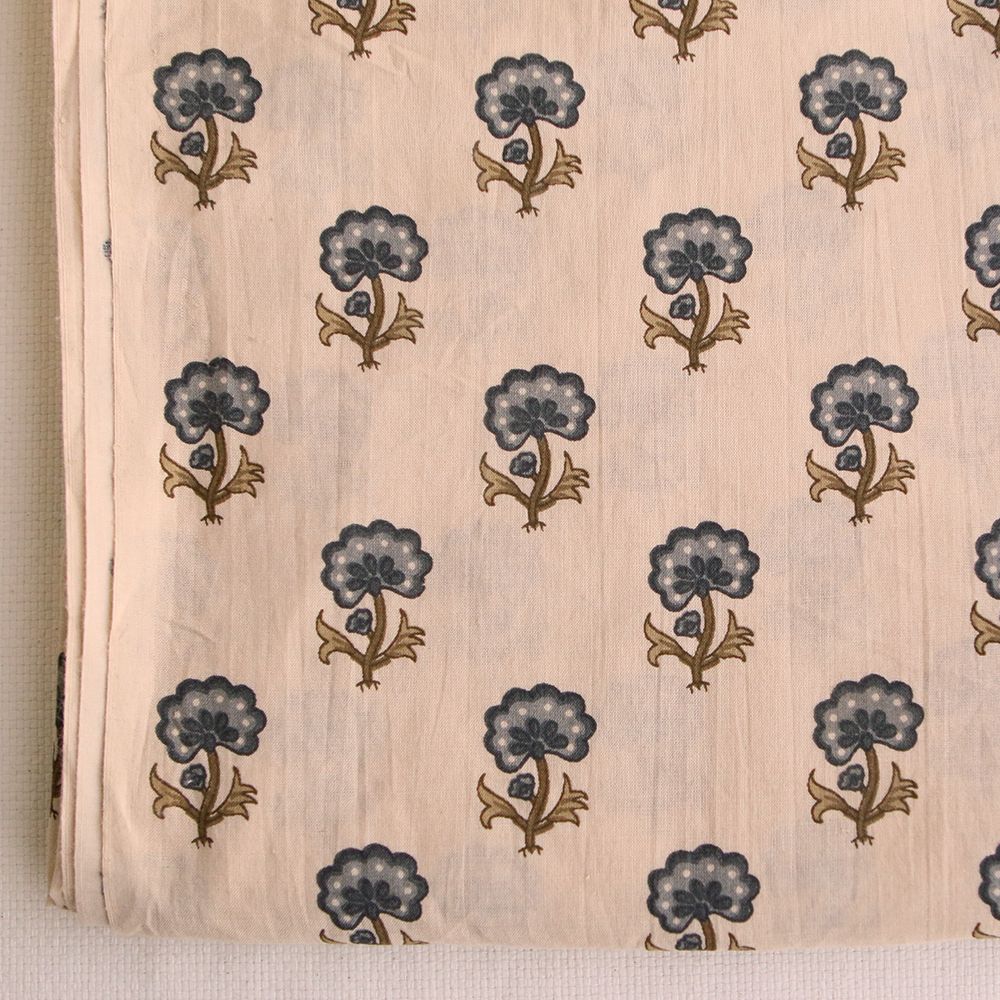 Kavya B - Tissu indien en coton hand block fond crème