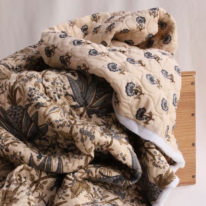 Kavya - Tissu indien matelassé double face coton hand block, largeur 100 cm