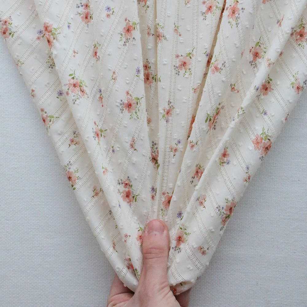 Emma - Broderie anglaise plumetis coton imprimé fleuri