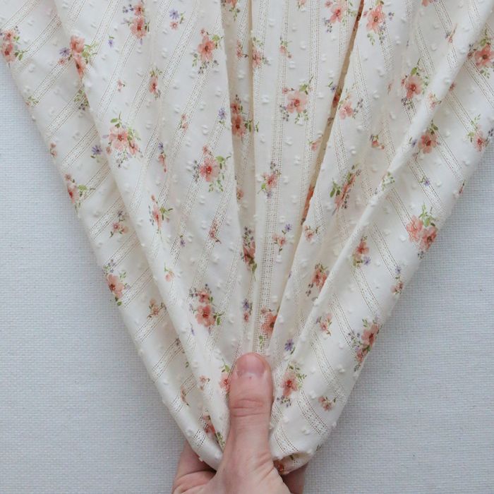 Emma - Broderie anglaise plumetis coton imprimé fleuri