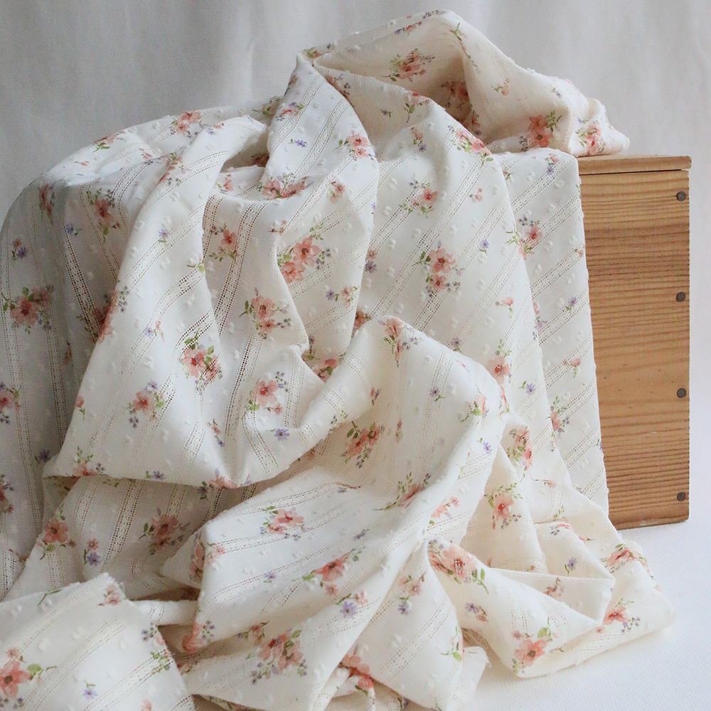 Emma - Broderie anglaise plumetis coton imprimé fleuri