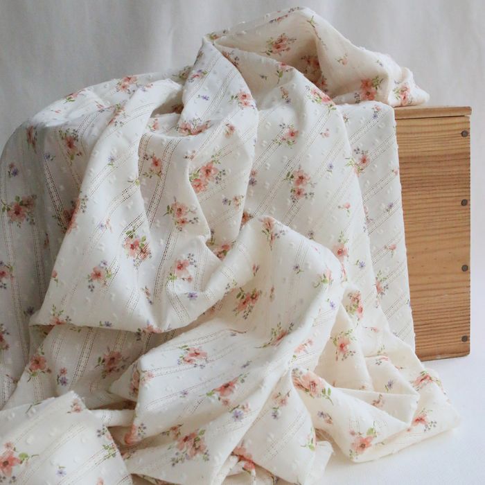 Emma - Broderie anglaise plumetis coton imprimé fleuri