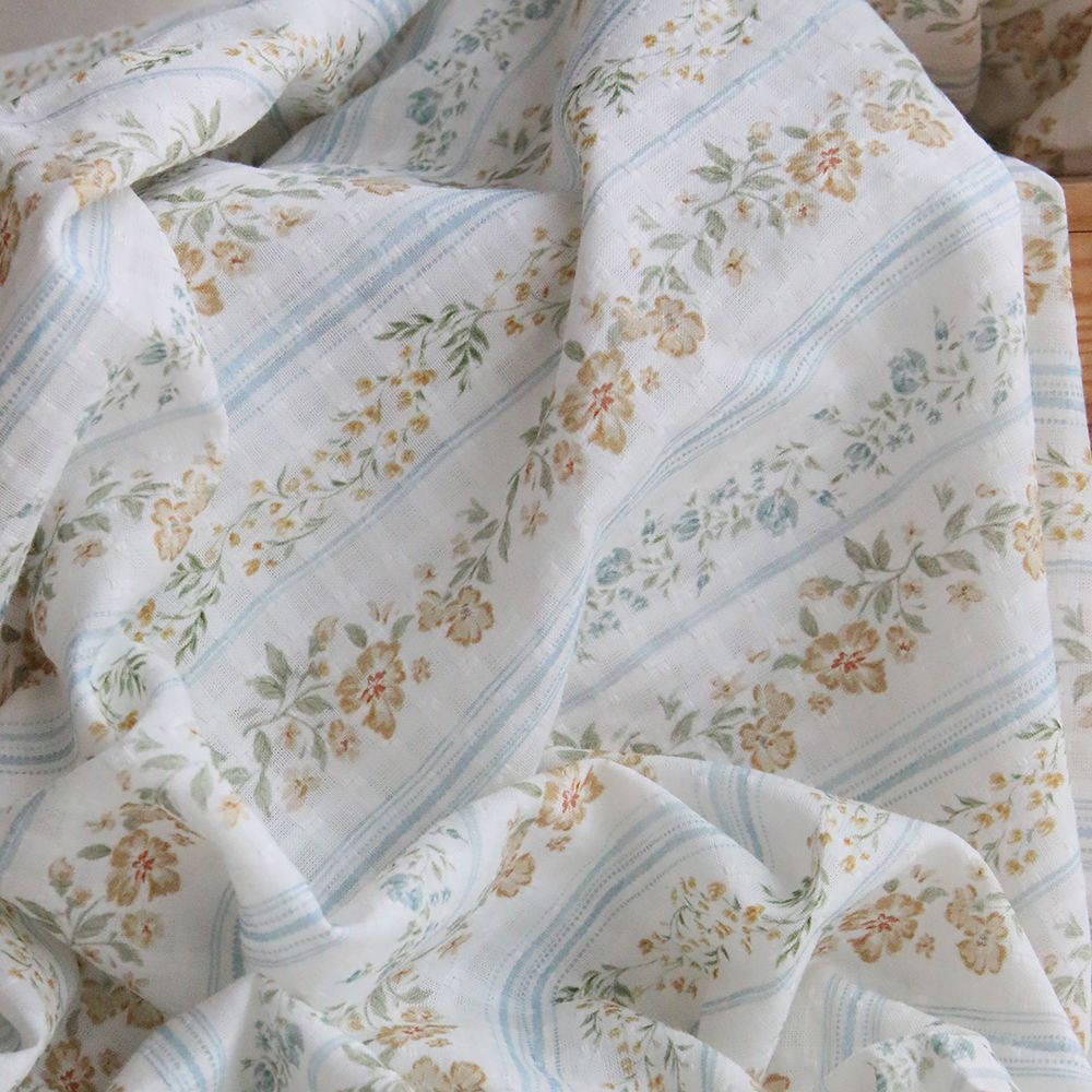 Suzie - Seersucker / Coton gaufré doux fleuri bleu poudré