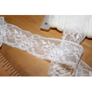 Dentelle Made in France Vintage à volants élastiquée coloris BLANC