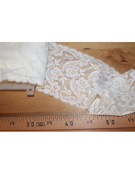 Dentelle Made in France Vintage élastiquée coloris ECRU