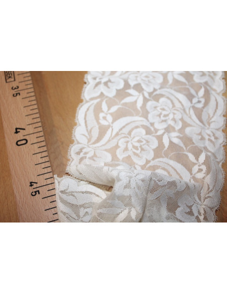 Dentelle Made in France Vintage élastiquée coloris ECRU