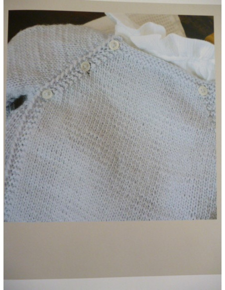 Livre intemporels pour bébé en tricot