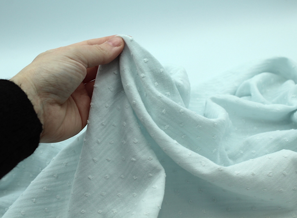 Double gaze de coton BIO plumetis bleu artique