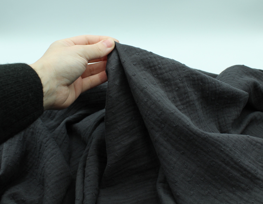 Double gaze de coton BIO plumetis faux noir anthracite
