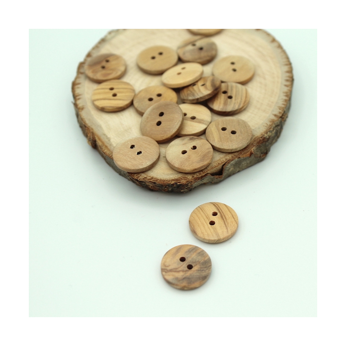 Bouton de bois naturel ( 13mm / 15mm / 18mm)