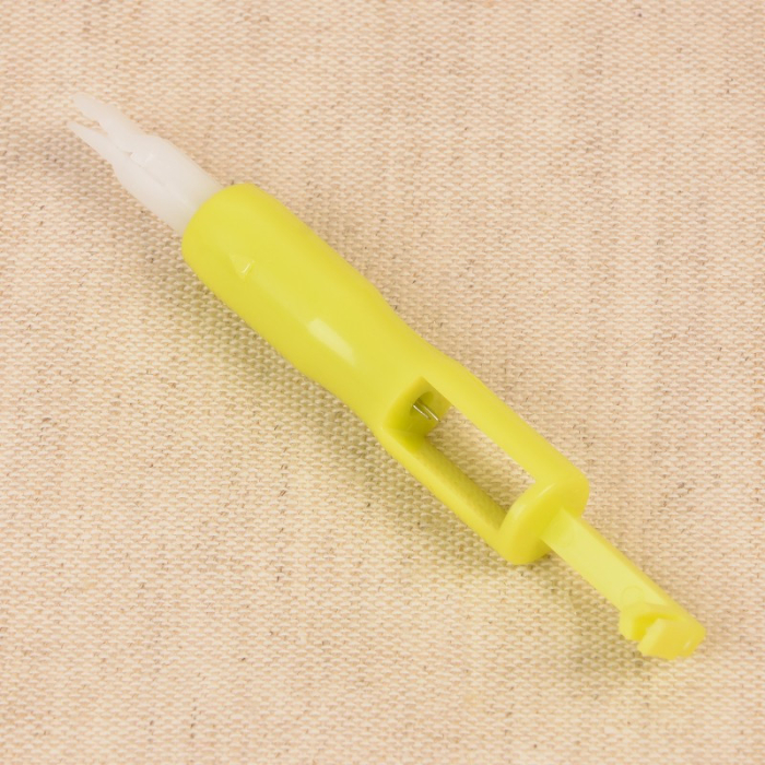 Enfile aiguille automatique 