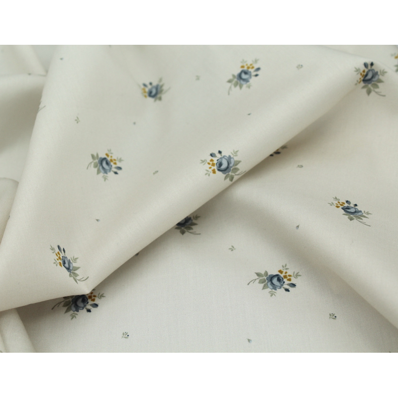 Coton satiné motif Lily exclusif Batikou fond crème