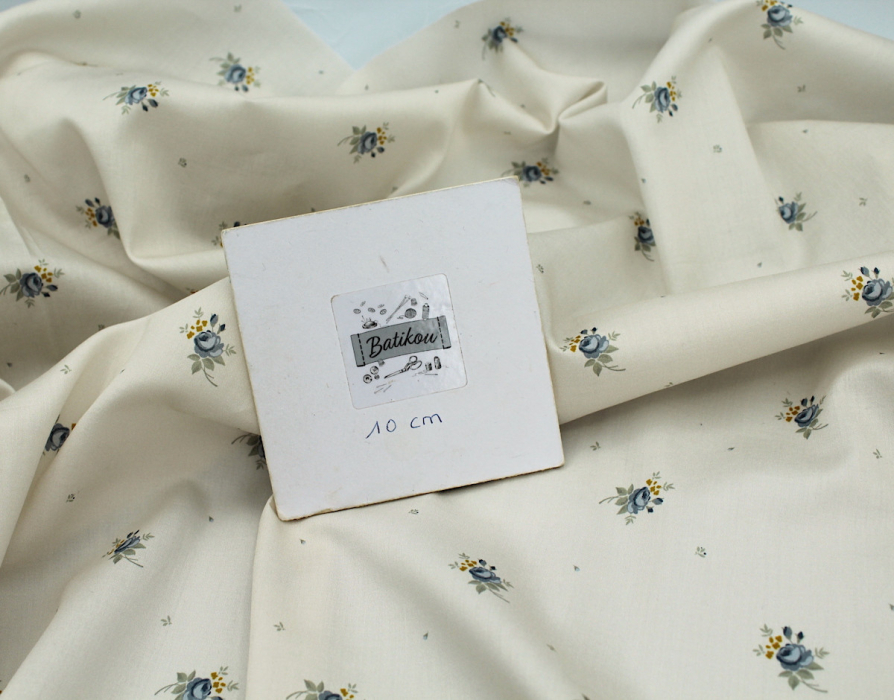 Coton satiné motif Lily exclusif Batikou fond crème