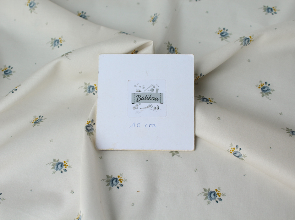 Coton satiné motif Lily exclusif Batikou fond crème