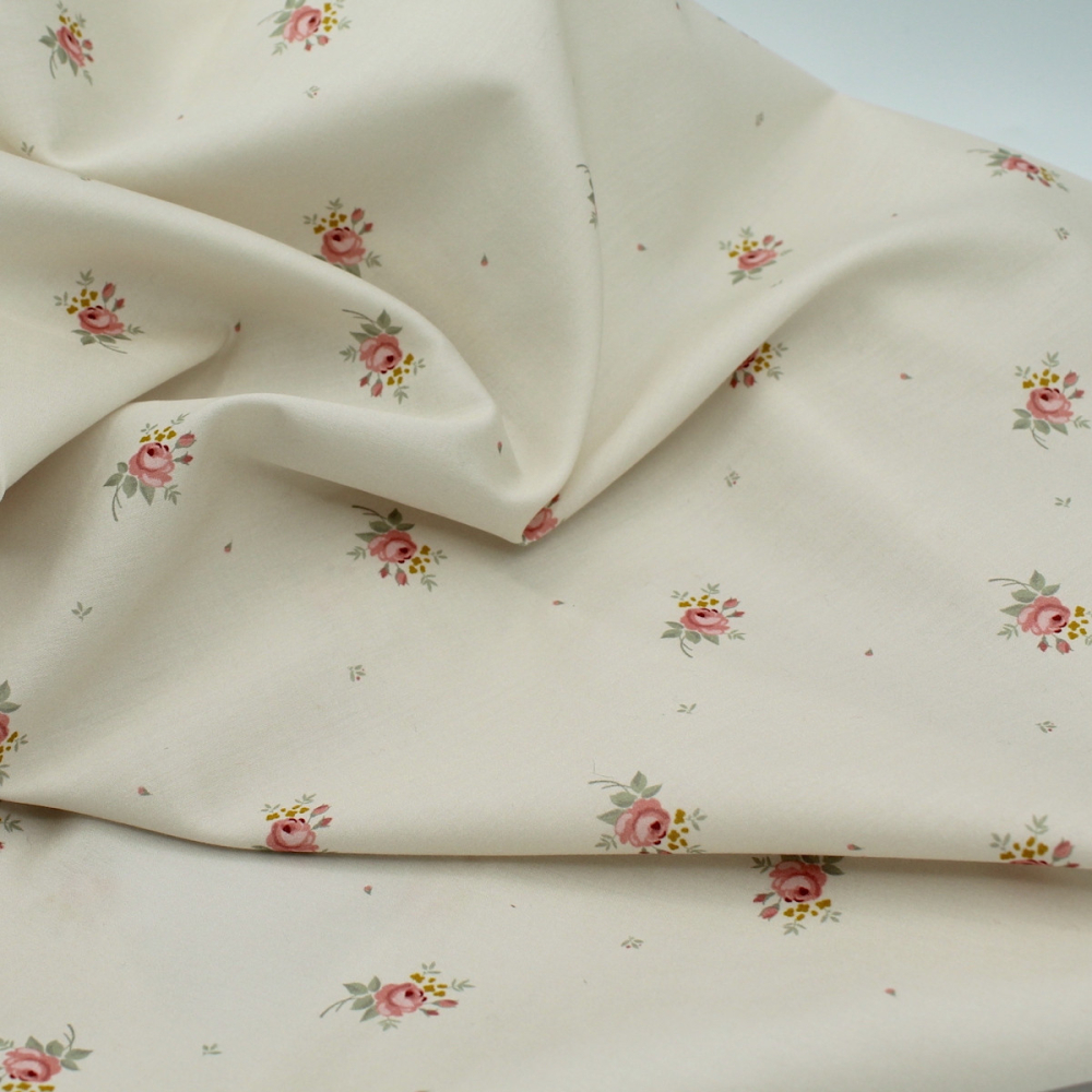 Coton satiné motif Lily exclusif Batikou fond crème