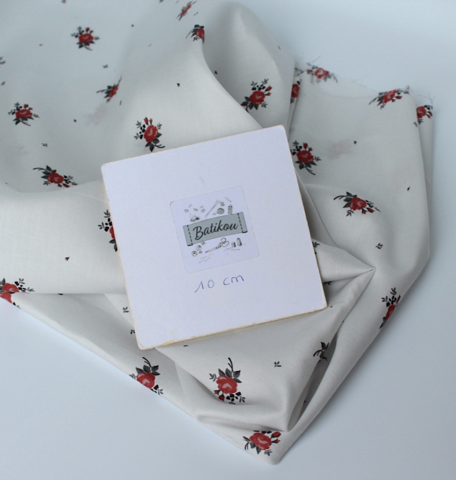 Coton satiné motif Lily exclusif Batikou fond blanc grisé