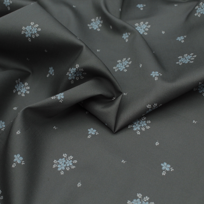 Coton satiné motif Beth exclusif Batikou fond uni gris étain x1m