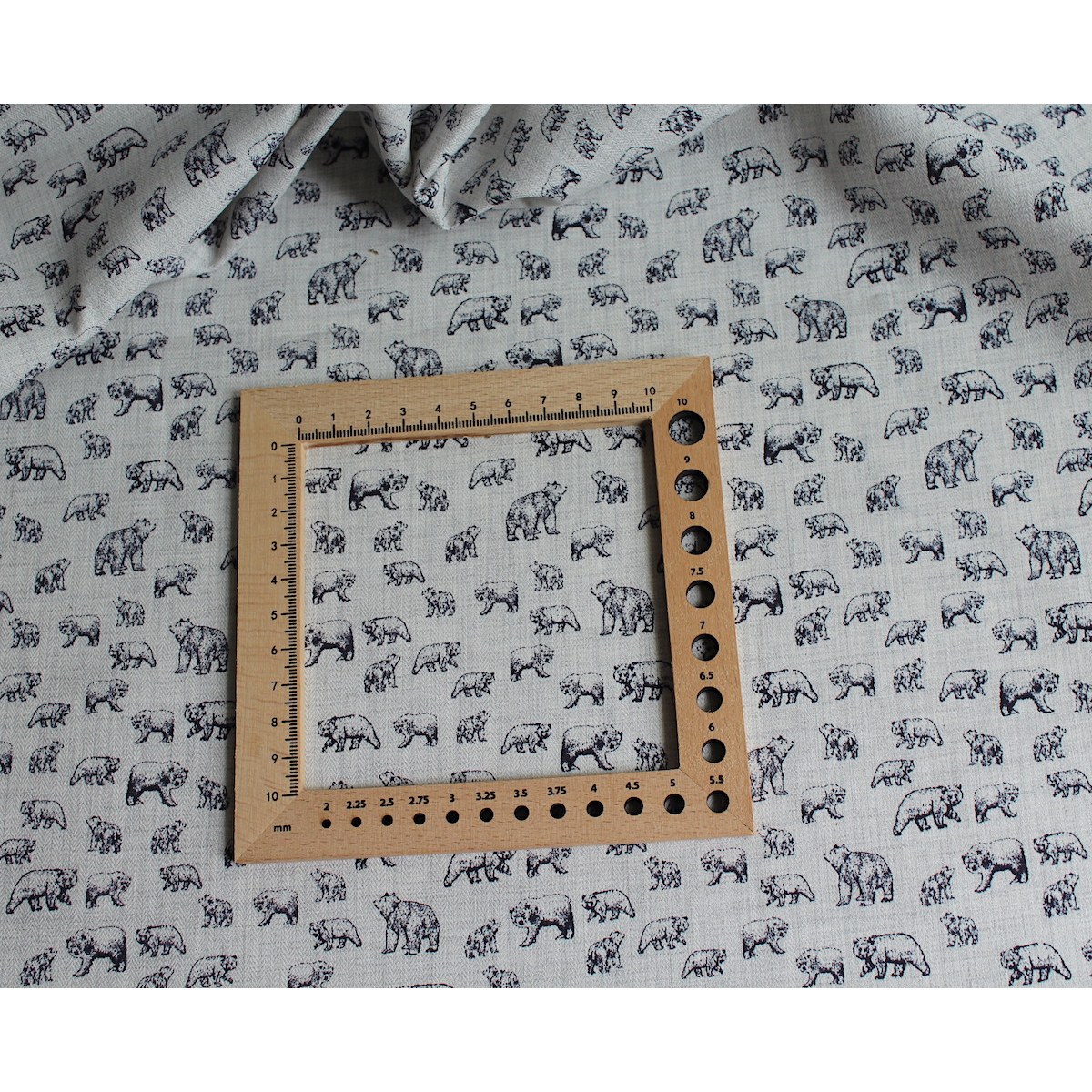 Tissu sergé de coton organique imprimés ours Tissu sergé de coton organique imprimés ours