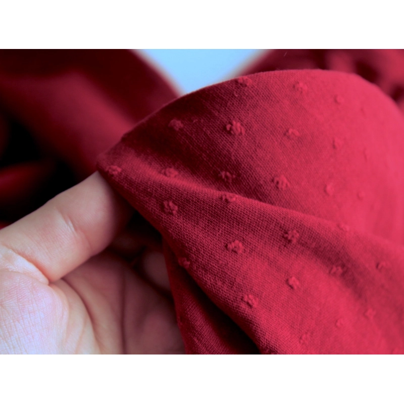 Double gaze de coton BIO plumetis rouge cerise