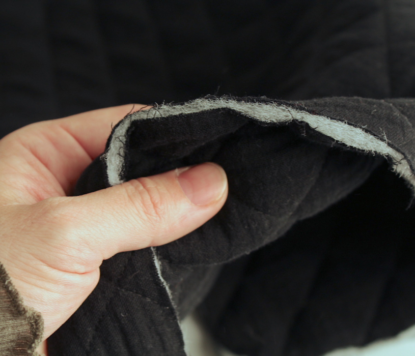 Tissu matelassé double gaze coton uni noir