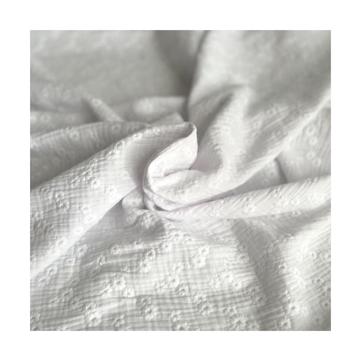 Double gaze de coton Esmée brodée coloris blanc Qualité Oeko-tex - 1