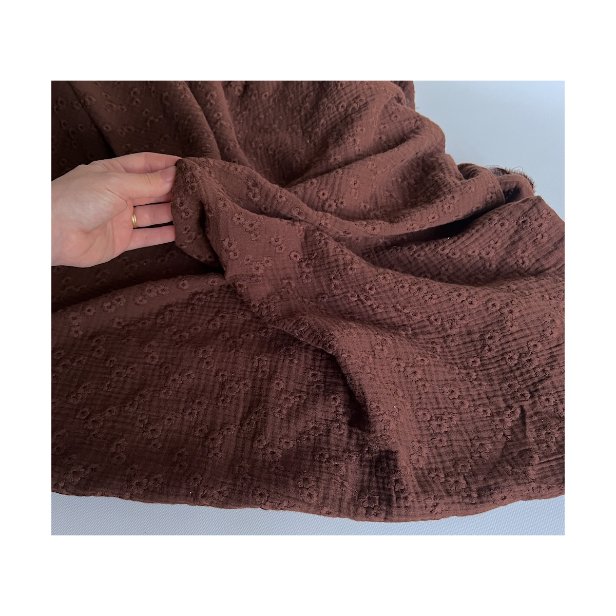 Double gaze de coton Esmée brodée coloris cacao Qualité Oeko-tex - 2 Double gaze de coton Esmée brodée coloris cacao Qualité Oeko-tex - 2