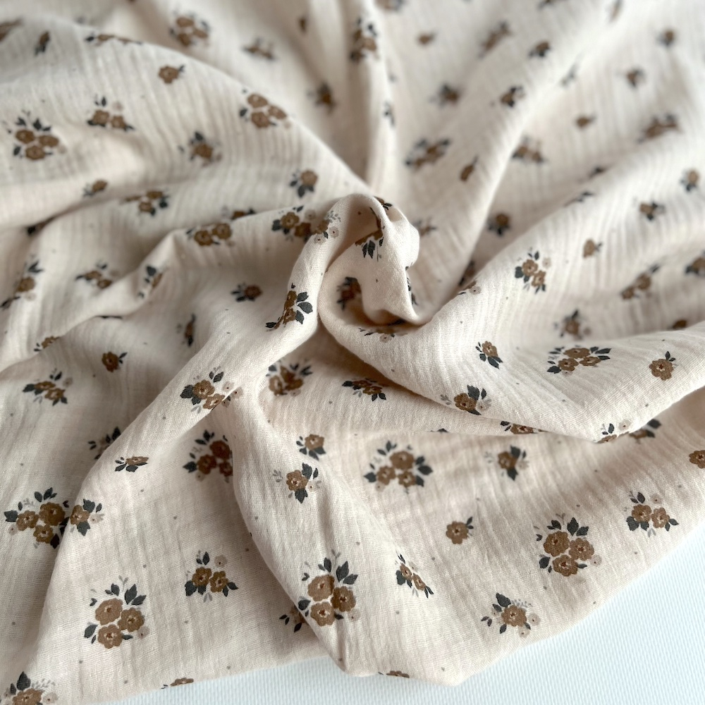 ROZEN - Double gaze de coton BIO crème motif exclusif Rozen forêt Tissus issus de l'agriculture biologique  - 4