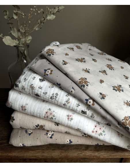 ROZEN - Double gaze de coton BIO crème motif exclusif Rozen forêt Tissus issus de l'agriculture biologique  - 7