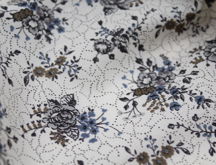 Jeanne - Batiste de coton bio SILKYNE à imprimé fleuri automne Tissus issus de l'agriculture biologique  - 11