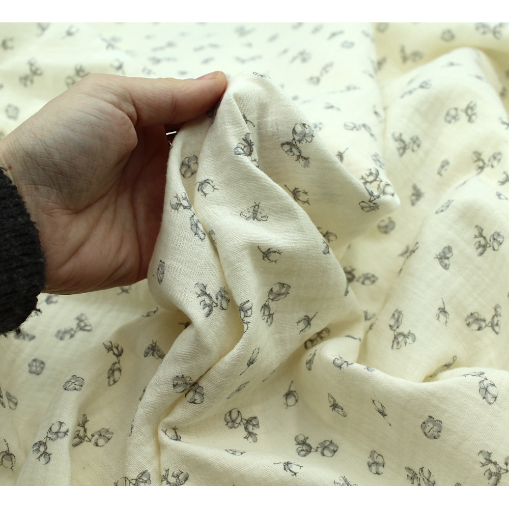 Double gaze de coton écru à motifs fleurs de coton