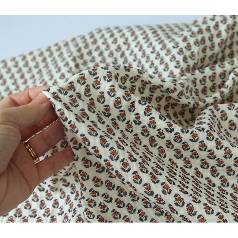 Aria - Double gaze de coton écru à motifs petites fleurs façon hand block
