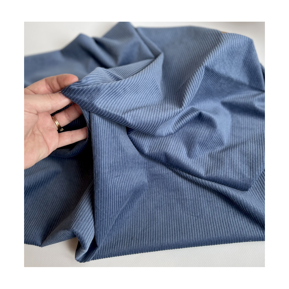 Velours à côtes coton organique coloris bleu moonlight  - 2 Velours à côtes coton organique coloris bleu moonlight  - 2
